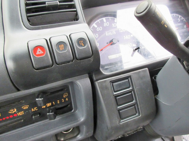 いすゞエルフアルミバン小型（2t・3t）[写真34]