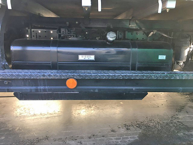 三菱ふそうキャンター平ボディ小型（2t・3t）[写真22]