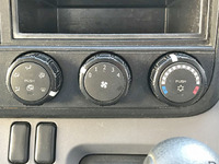 三菱ふそうキャンター平ボディ小型（2t・3t）[写真37]