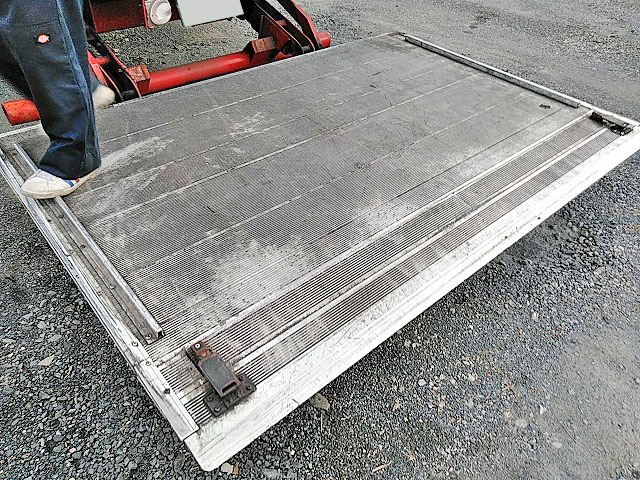 日野レンジャー冷凍車（冷蔵車）中型（4t）[写真13]