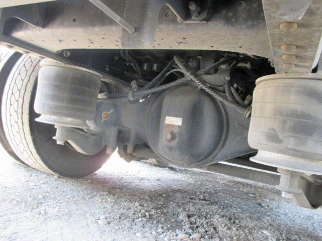 いすゞギガアルミウイング大型（10t）[写真10]