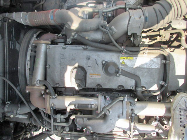 いすゞギガアルミウイング大型（10t）[写真11]