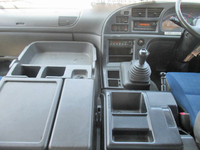 いすゞギガアルミウイング大型（10t）[写真15]