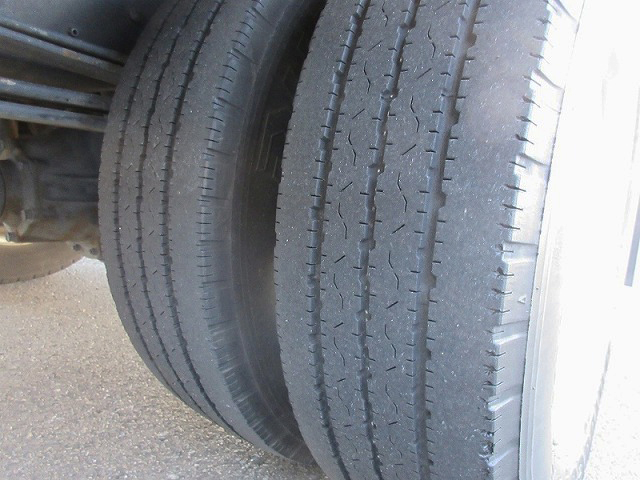 トヨタトヨエースアルミバン小型（2t・3t）[写真12]