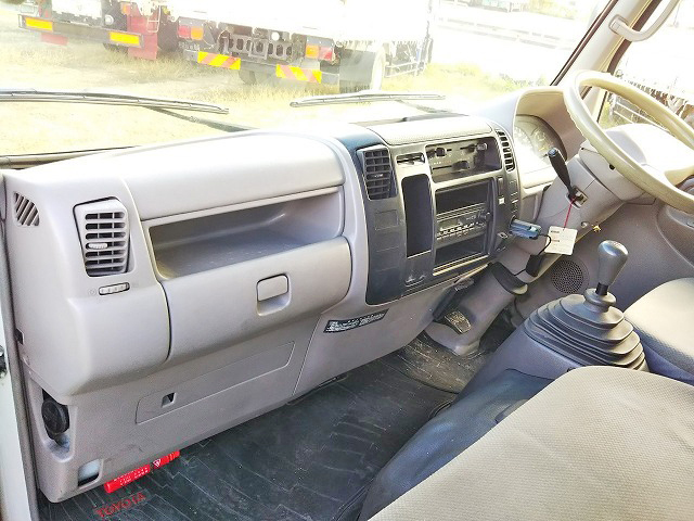 トヨタダイナアルミバン小型（2t・3t）[写真27]