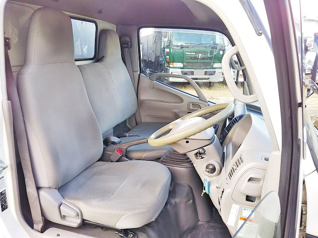 トヨタダイナアルミバン小型（2t・3t）[写真29]