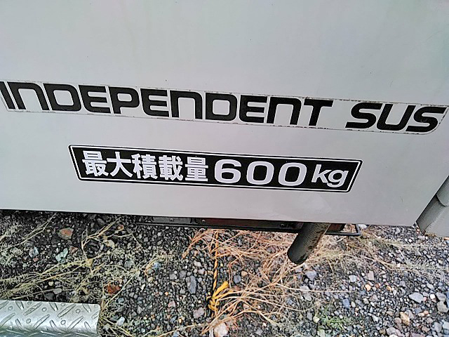 マツダタイタン高圧洗浄車小型（2t・3t）[写真18]