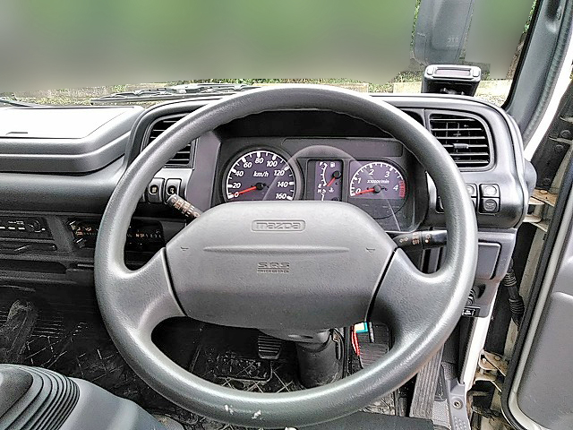 マツダタイタン高圧洗浄車小型（2t・3t）[写真35]