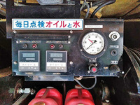 マツダタイタン高圧洗浄車小型（2t・3t）[写真08]