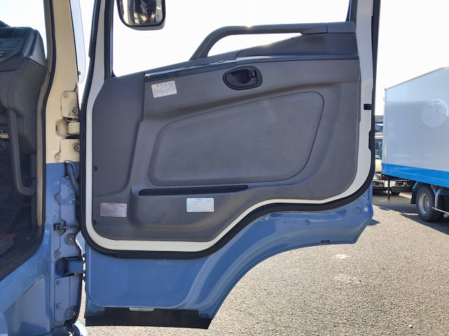 三菱ふそうスーパーグレートアルミブロック大型（10t）[写真27]