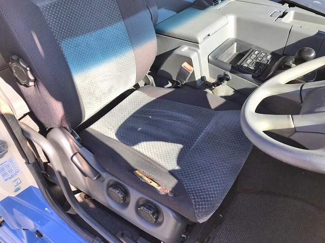 三菱ふそうスーパーグレートアルミブロック大型（10t）[写真29]