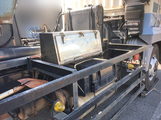 三菱ふそうスーパーグレートコンテナ専用車大型（10t）[写真17]