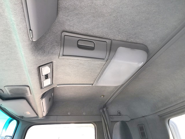 三菱ふそうスーパーグレートコンテナ専用車大型（10t）[写真32]