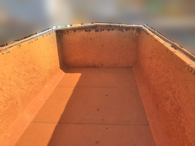 三菱ふそうスーパーグレートコンテナ専用車大型（10t）[写真07]