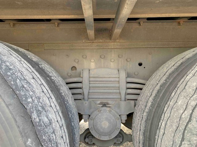 三菱ふそうスーパーグレート平ボディ大型（10t）[写真16]