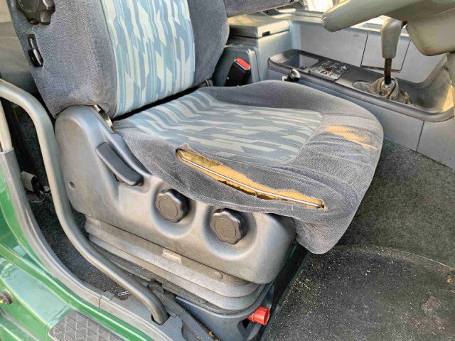 三菱ふそうスーパーグレート平ボディ大型（10t）[写真22]