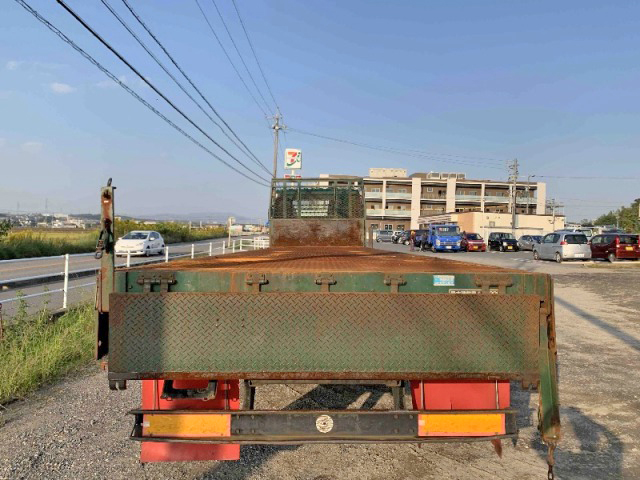 三菱ふそうスーパーグレート平ボディ大型（10t）[写真07]