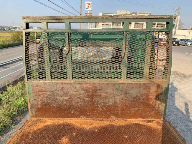 三菱ふそうスーパーグレート平ボディ大型（10t）[写真09]