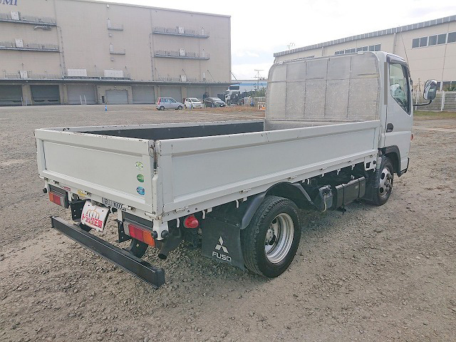 三菱ふそうキャンター平ボディ小型（2t・3t）[写真02]