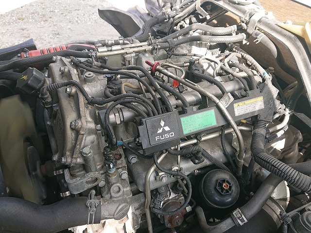 三菱ふそうキャンター平ボディ小型（2t・3t）[写真21]