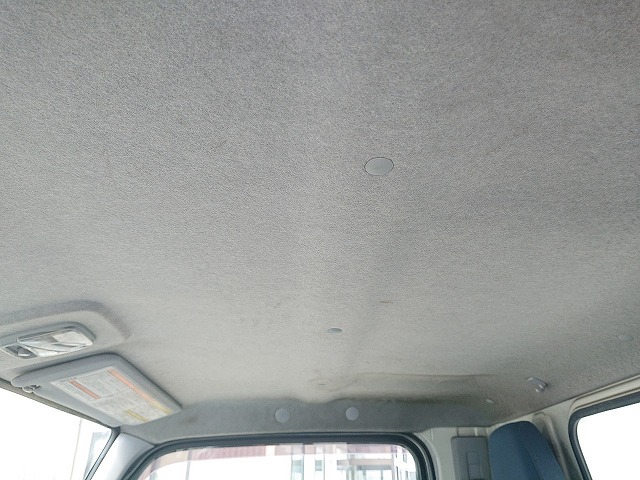 三菱ふそうキャンター平ボディ小型（2t・3t）[写真23]