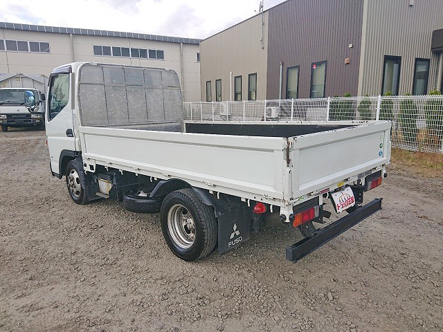 三菱ふそうキャンター平ボディ小型（2t・3t）[写真04]