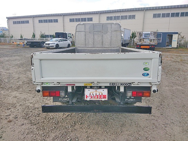 三菱ふそうキャンター平ボディ小型（2t・3t）[写真07]