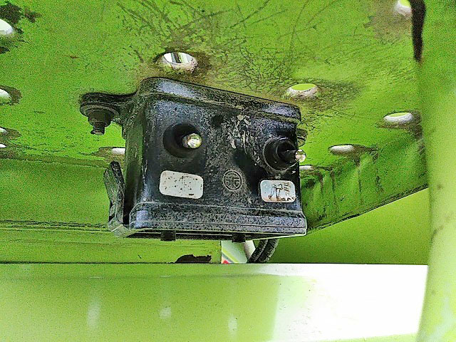 三菱ふそうスーパーグレートミキサー車（コンクリートミキサー）大型（10t）[写真12]