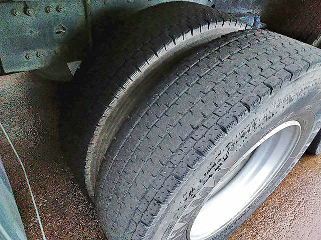 三菱ふそうスーパーグレートミキサー車（コンクリートミキサー）大型（10t）[写真14]