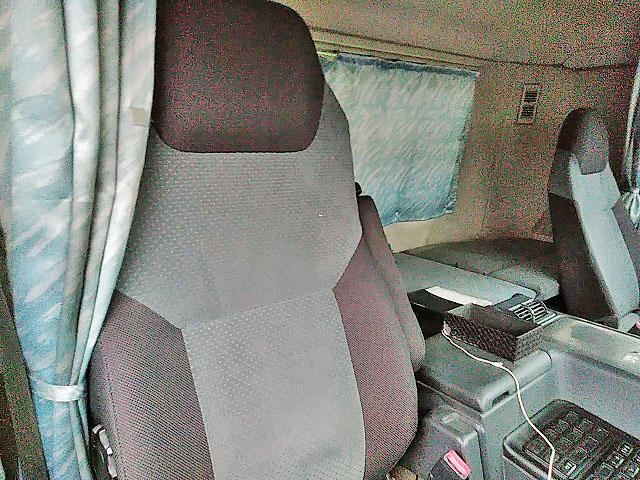 三菱ふそうスーパーグレートミキサー車（コンクリートミキサー）大型（10t）[写真15]