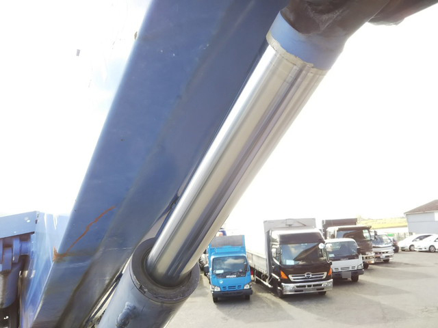 いすゞエルフ高所作業車小型（2t・3t）[写真14]