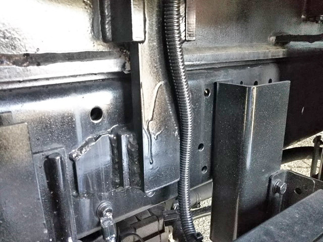 いすゞエルフ高所作業車小型（2t・3t）[写真23]