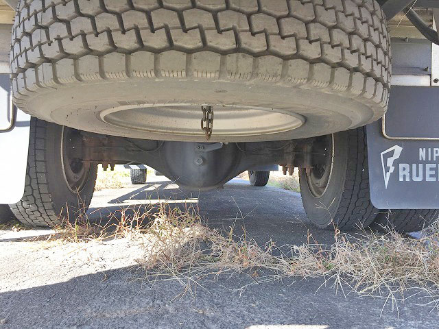 いすゞフォワードアルミウイング中型（4t）[写真13]