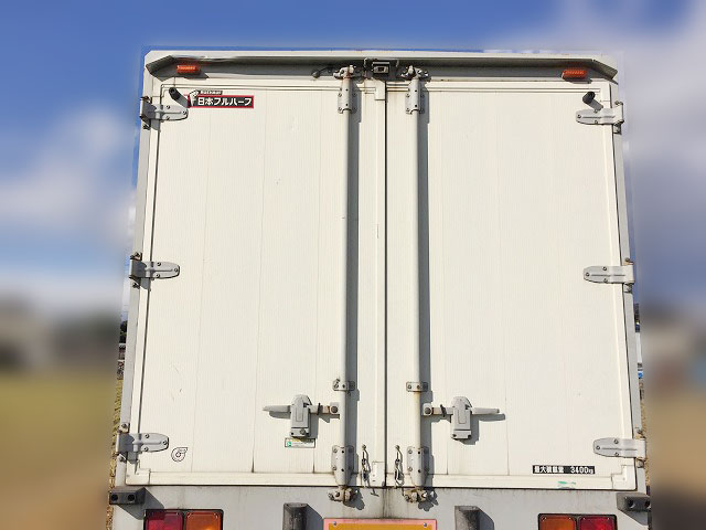 いすゞフォワードアルミウイング中型（4t）[写真07]