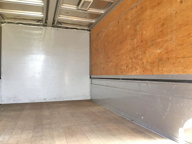 いすゞフォワードアルミウイング中型（4t）[写真09]