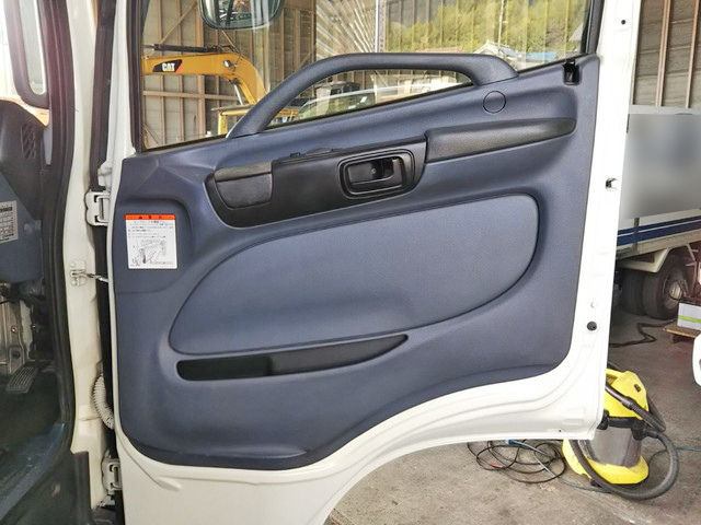 日野レンジャーアルミウイング中型（4t）[写真29]