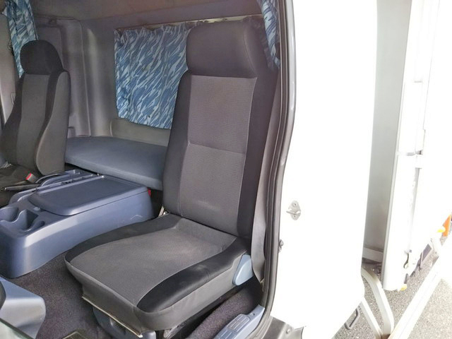 日野レンジャーアルミウイング中型（4t）[写真32]