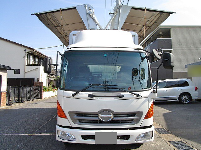 日野レンジャー幌ウイング中型（4t）[写真10]