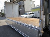 日野レンジャー幌ウイング中型（4t）[写真13]