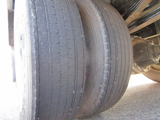 日野レンジャー幌ウイング中型（4t）[写真22]