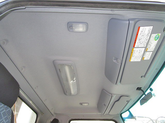 日野レンジャー幌ウイング中型（4t）[写真34]