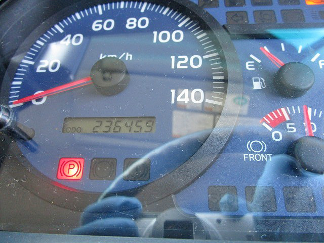 日野レンジャー幌ウイング中型（4t）[写真37]