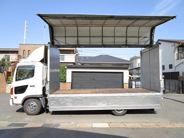 日野レンジャー幌ウイング中型（4t）[写真07]