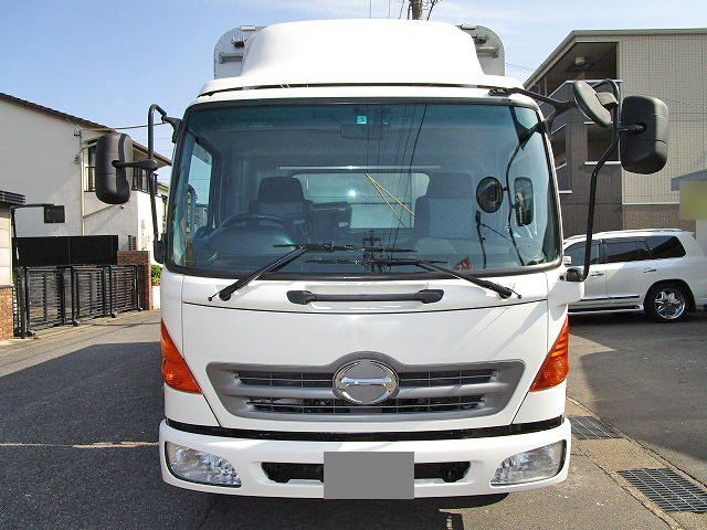 日野レンジャー幌ウイング中型（4t）[写真09]