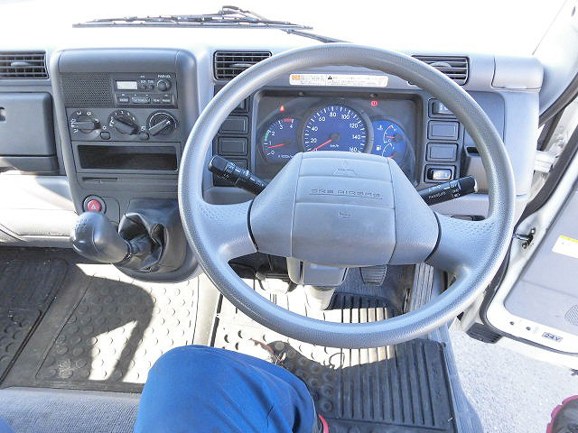 三菱ふそうキャンターアルミブロック小型（2t・3t）[写真20]