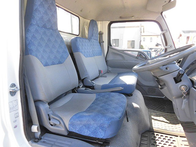 三菱ふそうキャンターアルミブロック小型（2t・3t）[写真26]