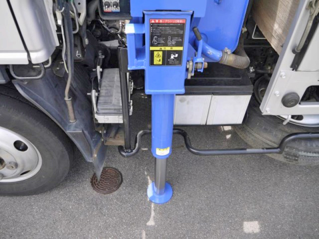 いすゞエルフクレーン3段小型（2t・3t）[写真14]