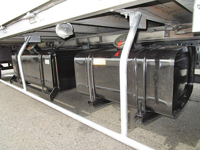 日野レンジャーアルミウイング中型（4t）[写真21]