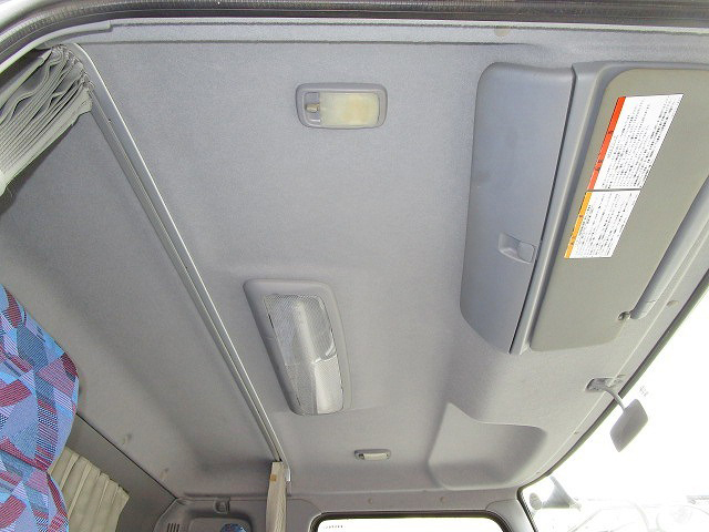 日野レンジャーアルミウイング中型（4t）[写真36]