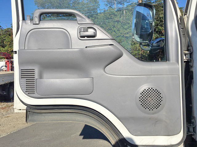 いすゞエルフセーフティローダー小型（2t・3t）[写真25]